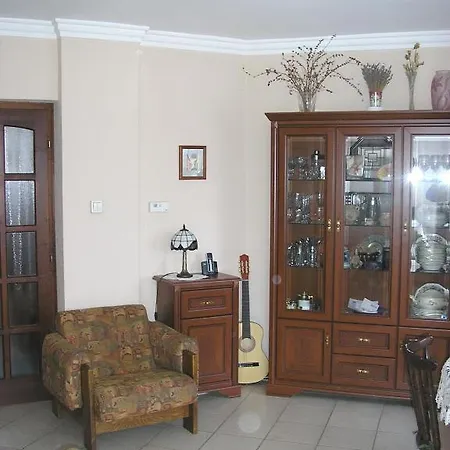 Tahi House